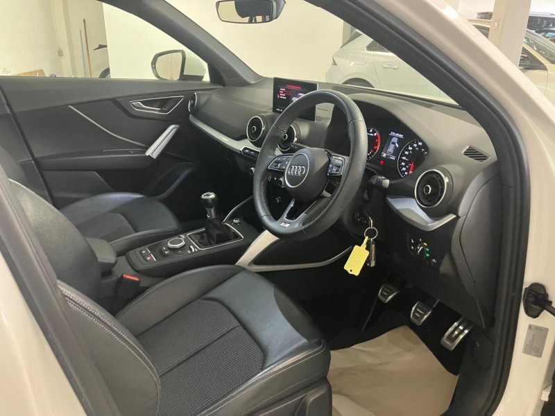 AUDI Q2