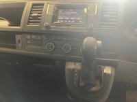 VOLKSWAGEN TRANSPORTER SHUTTLE