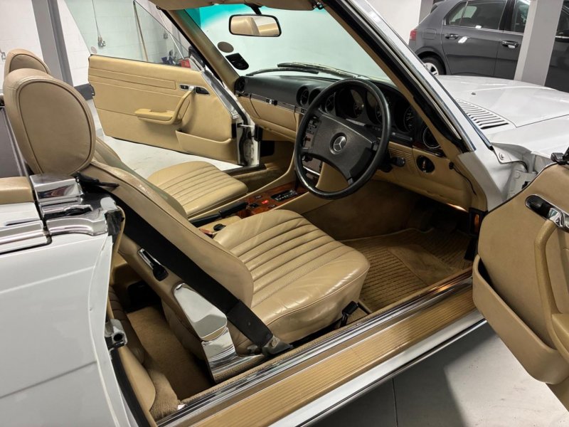 MERCEDES-BENZ 300